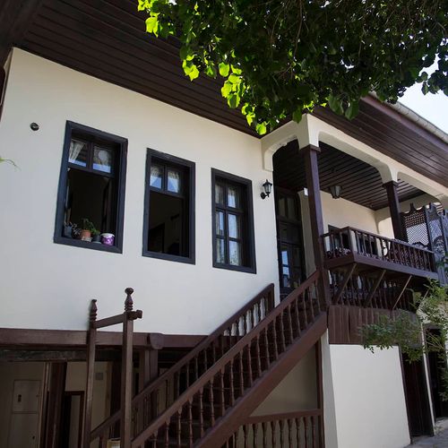 Mısırlılar House