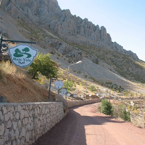 Mani Road