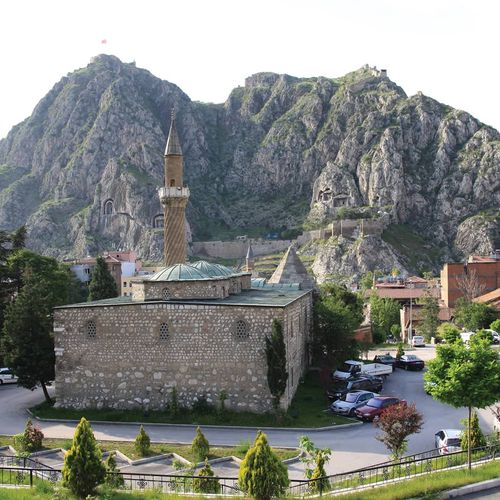 Burmalı Minare Cami