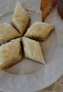 Біла баклава