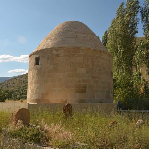 La Cúpula Dede Korkut