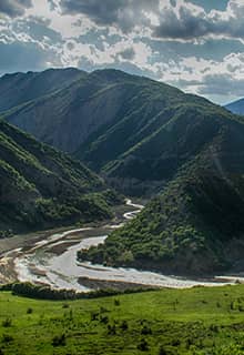 Peri Suyu Valley