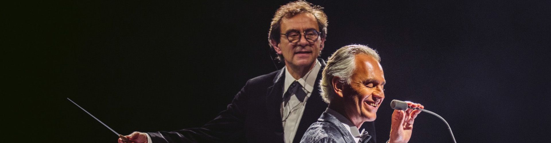 İstanbul Hosted the Famous Tenor Andrea Bocelli's Amazing 30th Anniversary Concert Hero
