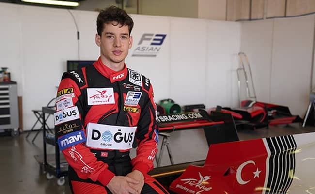 {"external":false,"href":"turkish-racing-driver-cem-bolukbasi-to-race-at-formula-3","target":""}