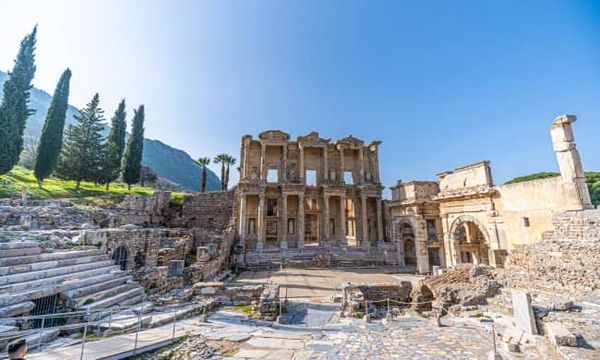 {"external":false,"href":"discover-the-ancient-cities-of-the-turkaegean","target":""}