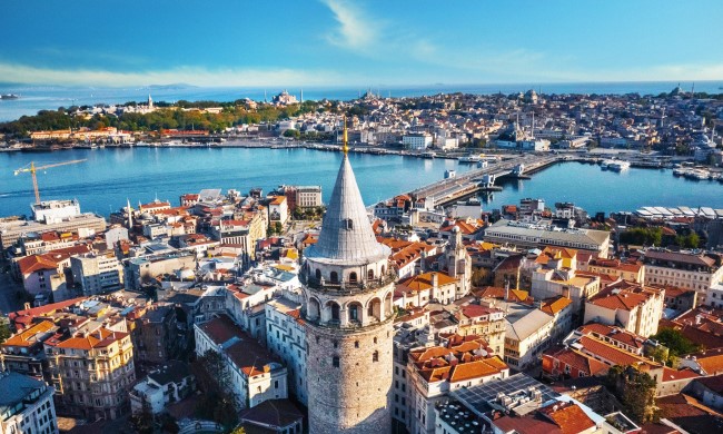 {"external":false,"href":"are-you-ready-to-explore-istanbul-before-the-grand-finale","target":""}