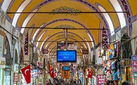 {"external":false,"href":"istanbuls-grand-bazaar-hosts-almost-40-million-visitors-in-2022","target":""}