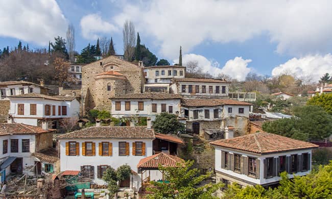 {"external":false,"href":"sirince-the-green-oasis-in-turkiyes-aegean-coasts-is-now-on-the-2023-worlds-best-tourism-villages-list","target":""}
