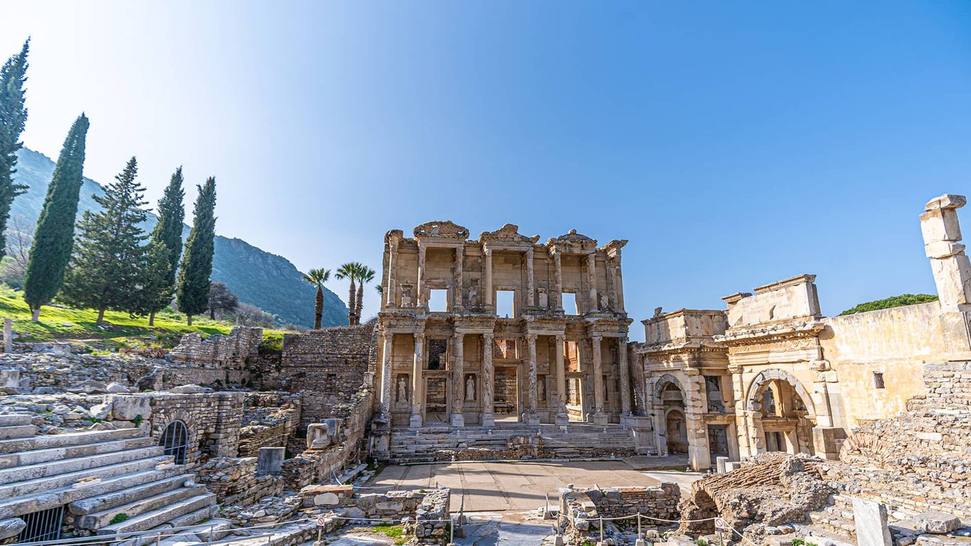 {"external":false,"href":"the-most-famous-ancient-cities-and-treasures-of-turkiye","target":""}