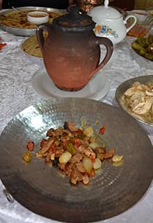 Кебаб в горщику