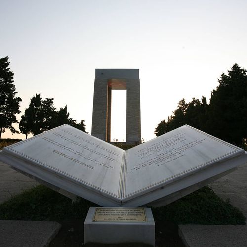 Çanakkale Şehitler Anıtı