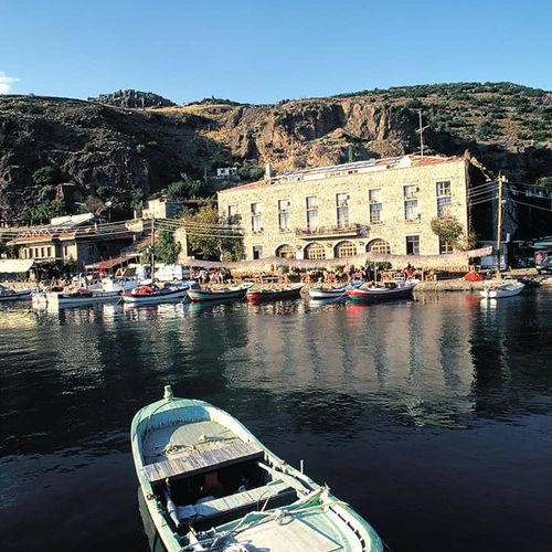 Assos