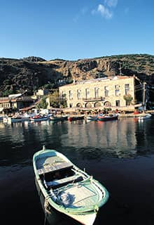 Assos