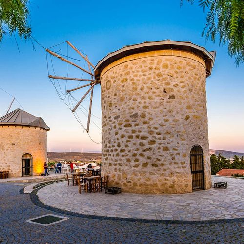 Gallery item 3