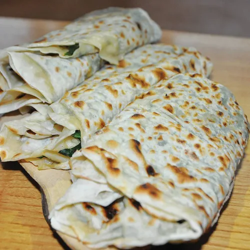 Akçakoca Mancarlı Pide (Eine Art Pizza)