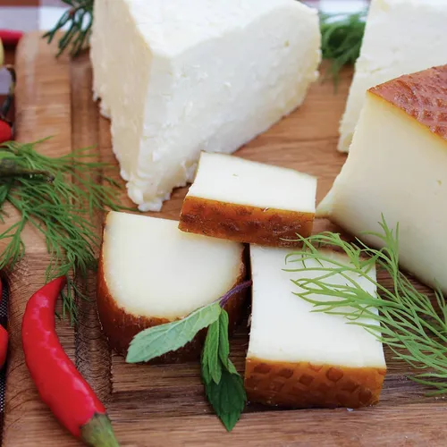 Geräucherter Tscherkessen-Käse