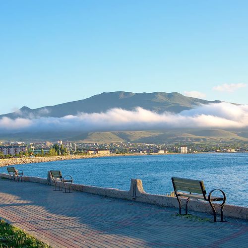 Lake Van（凡湖）的湖岸