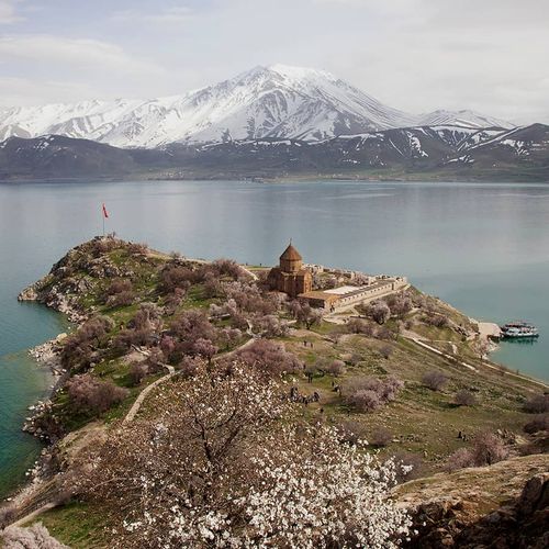 Van（凡城）的Akdamar（阿克达玛）岛