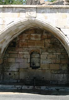 Üç Lüleli Brunnen