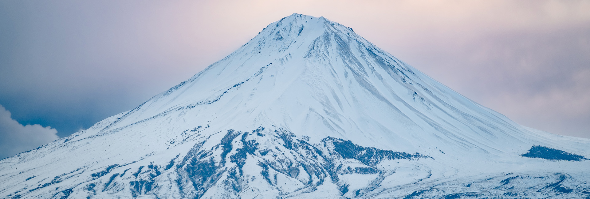 Hero Image - Climbing Ağrı Mountain: Summit Trails, Packing List, and Cuisine