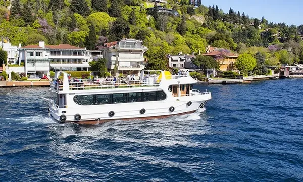 Blog Image - İstanbul reveals its matchless beauty during a boat tour in the Bosphorus
