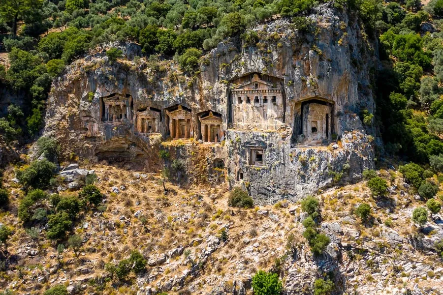 Blog Image - Explore the Local Culture and Ancient Kingdoms in Style