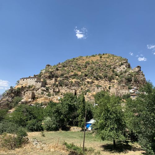 منازل تشوكورجا الحجرية