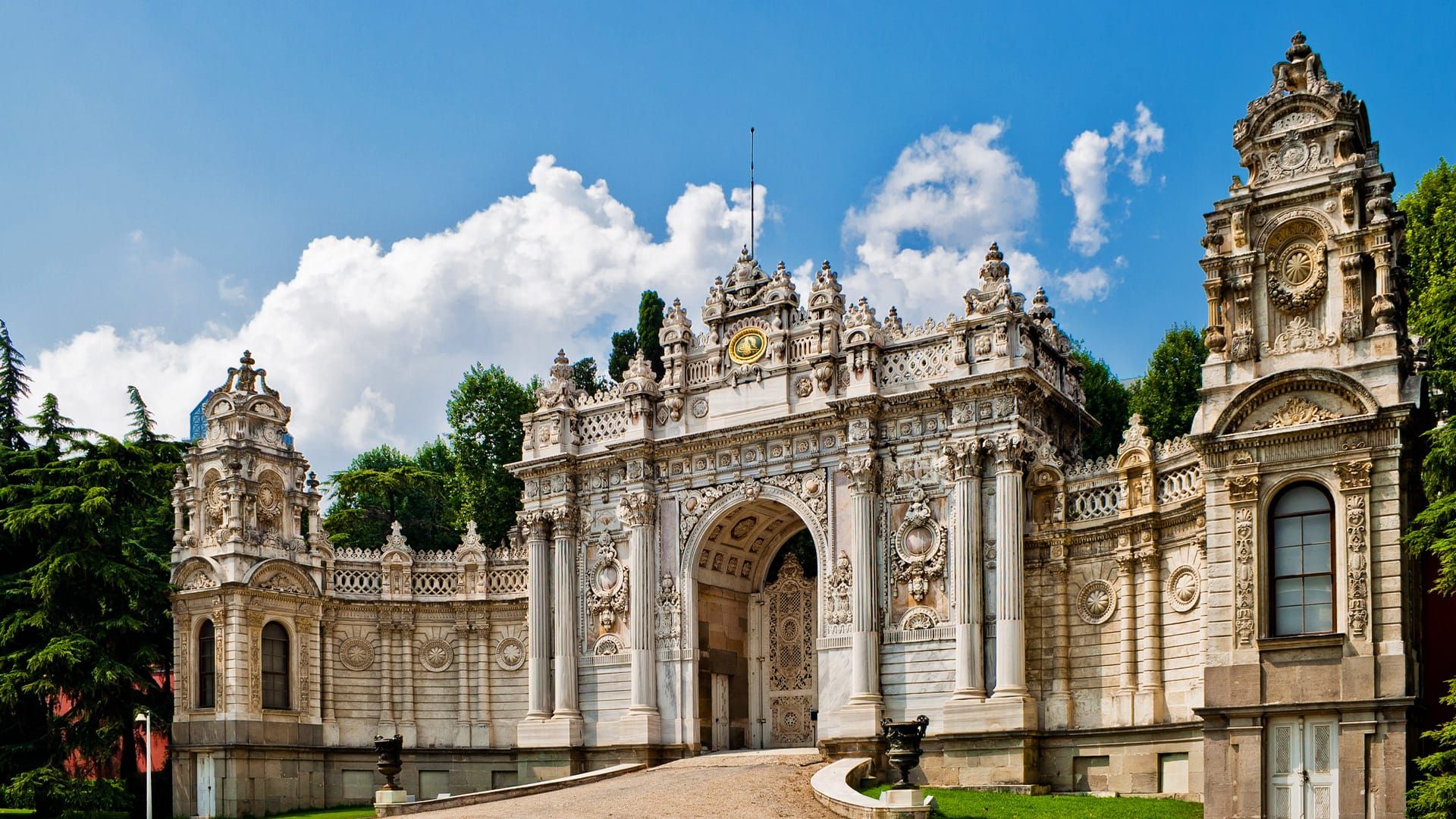 Dolmabahçe Palace Hero