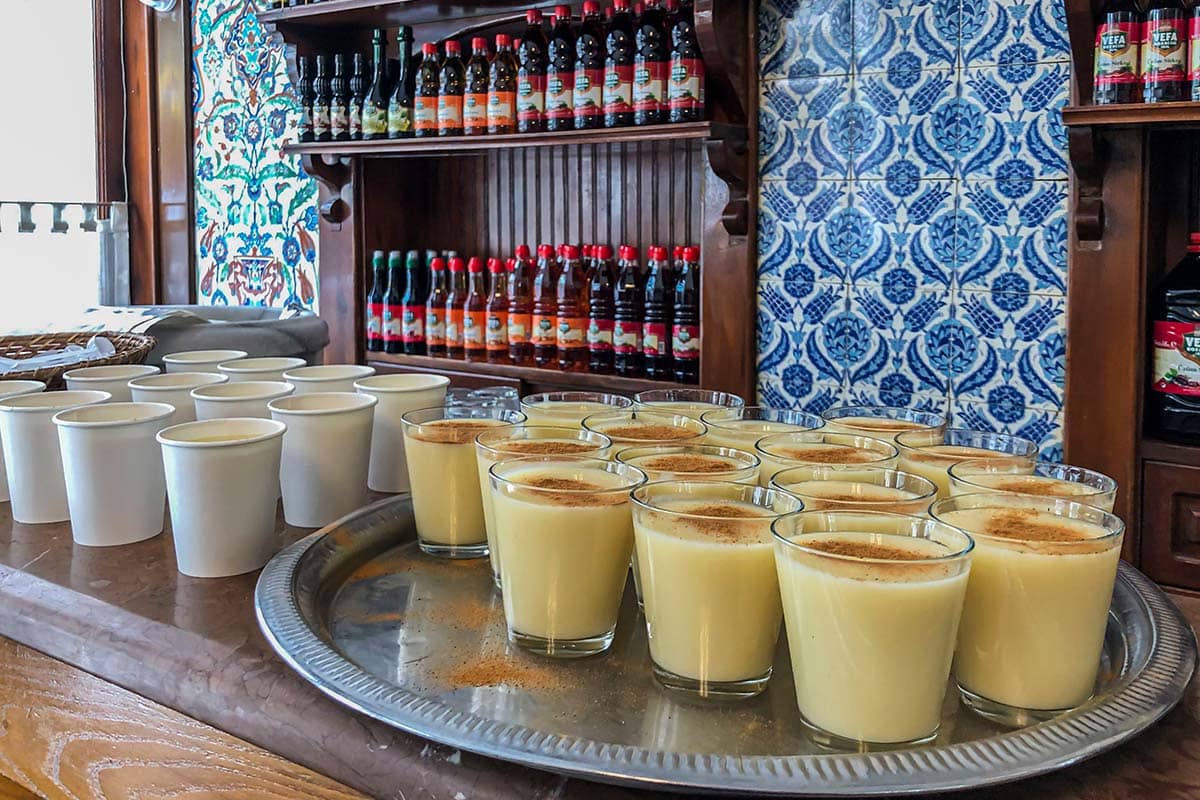 Blog Image - Quench Your Cravings: What and Where to Eat in İstanbul