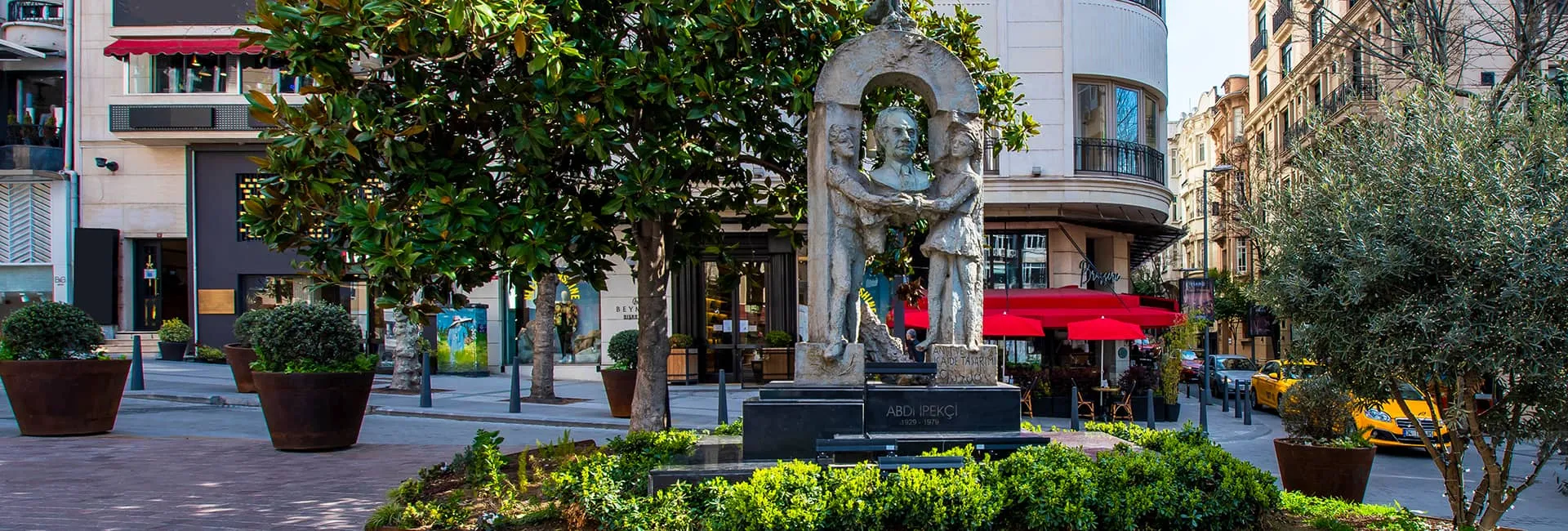 Hero Image - The Most Luxurious Districts in İstanbul