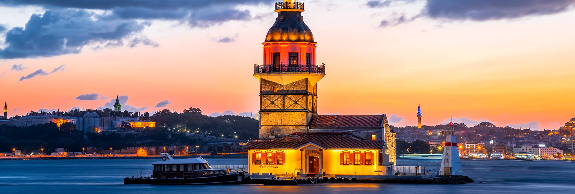 Hero Image - 3 Historical Towers of İstanbul