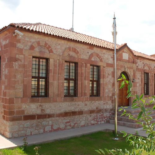 Taş Mektep