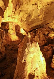 Grotte de Dupnisa