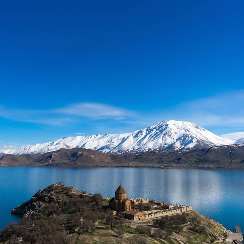 جزيرة أقدمار، وان