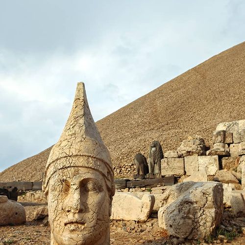 کوه نمرود (سر آپولو) شهر آدی یامان