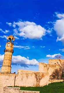 قلعة نيدة