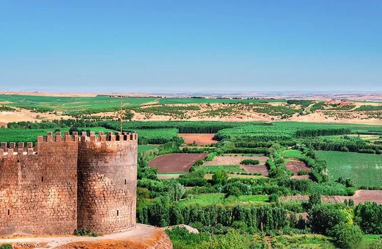 Diyarbakır: Hevsel Gardens and Diyarbakır Castle
