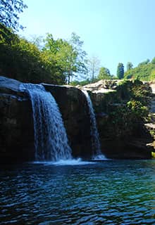 der Karaoluk Wasserfall 