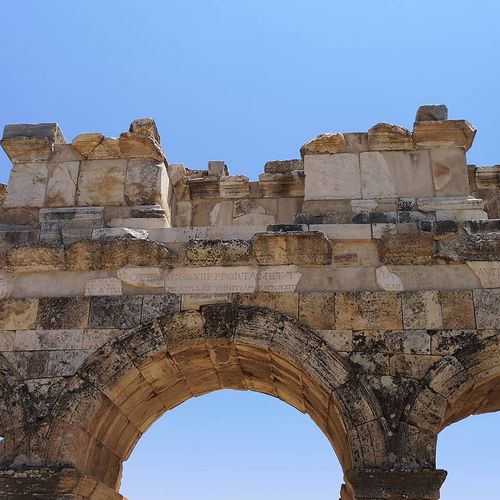 Frontinus Kapısı