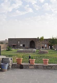 ضريح مومو زين
