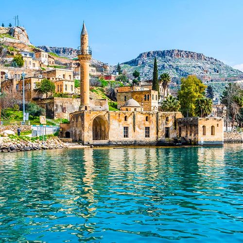 湖底的 Halfeti（哈勒费提） Şanlıurfa（尚鲁乌尔法）