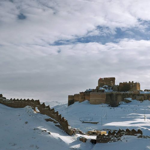 Hoşap Castle